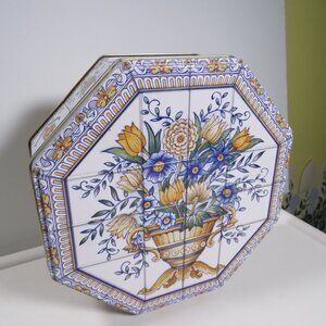 MILKY WAY MARS COLLECTOR TIN "Tiles" FLOWER VASE 1996 Limited Edition Embossed